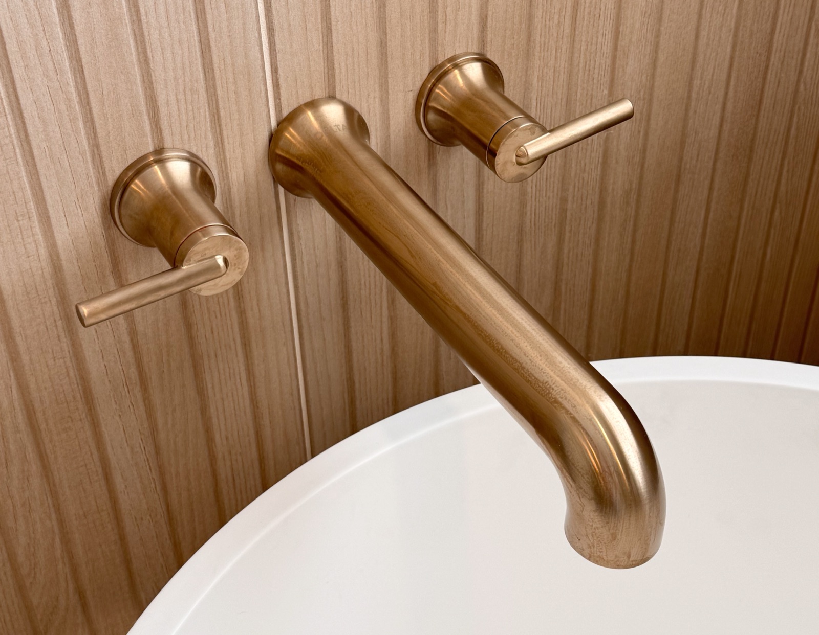 Modern Bath Suite — Photo 6